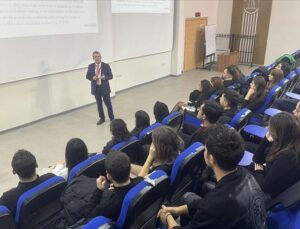 Akademisyenlerin sentezledikleri bileşiklerin kanser tedavisinde kullanılması hedefleniyor