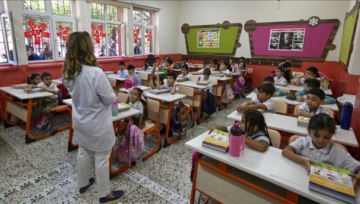 MEB öğretmenlerin yer değiştirme takvimini yayımladı