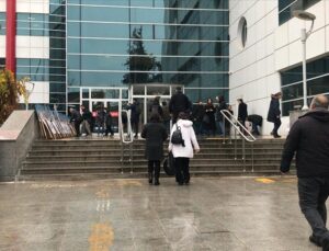Depremde 72 kişinin öldüğü İsias Oteli’ne ilişkin davanın görülmesine devam ediliyor