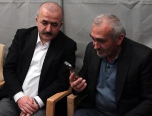İçişleri Bakanı Ali Yerlikaya, şehit babasıyla telefonda görüştü