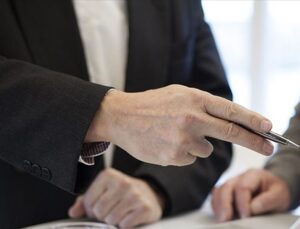 S&P: Türk şirketlerinin sermaye piyasasına erişiminin iyileştirilmesi büyümeyi teşvik edebilir