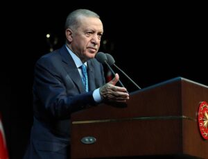 Cumhurbaşkanı Erdoğan: Gençlerimizin sosyal medyanın karanlık dehlizlerinde yitip gitmelerine seyirci kalamayız