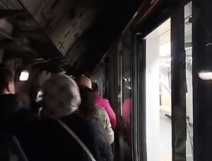 İstanbul’da 5 durağı pas geçen sürücüsüz metro, yolcularda paniğe neden oldu