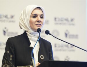 Bakan Göktaş: Çocuklarımızın sosyal medya kullanımına dair bir düzenleme hayata geçirmeyi amaçlıyoruz