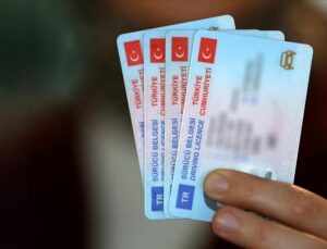 İçişleri Bakanı Yerlikaya: Eski tip sürücü belgelerinin yenilenmesi için süre 31 Temmuz 2025 tarihine kadar uzatıldı