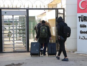 Türkiye’deki Suriyelilerin ülkelerine dönüşü sürüyor