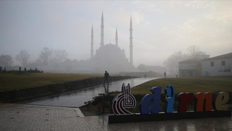 Edirne’de sis etkili oldu
