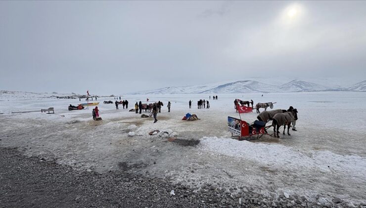 Doğu Anadolu’da soğuk hava ve kar yağışı etkili oluyor