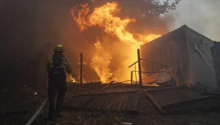 Los Angeles’ta orman yangınları nedeniyle yaklaşık 33 bin kişi tahliye ediliyor