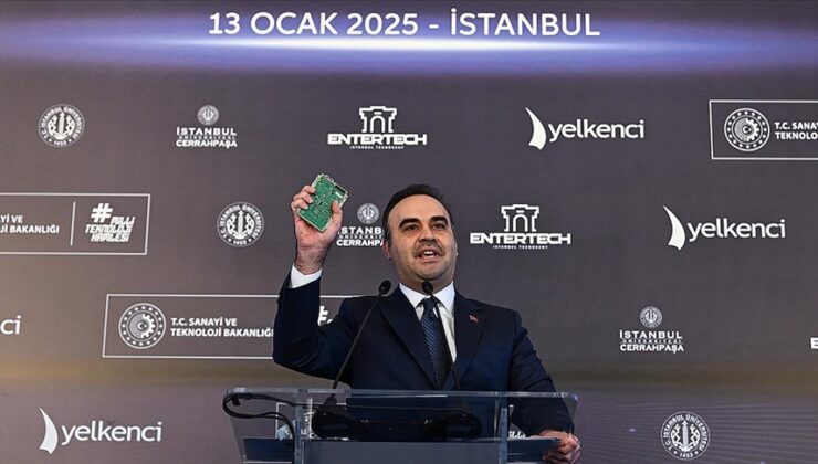 Bakan Kacır, CHP Genel Başkanı Özel’in “kırmızı kart”ına KAAN’ın uçuş kartıyla yanıt verdi