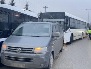 Ankara’da zincirleme trafik kazasında 26 kişi yaralandı