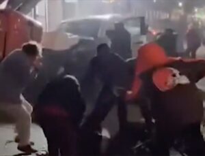ABD’de bir aracın kalabalığa dalması sonucu 10 kişi öldü, 30 kişi yaralandı