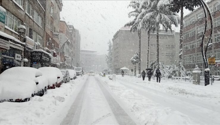 Samsun’da olumsuz hava şartları nedeniyle bazı merkezlerde hafta sonu eğitime ara verildi