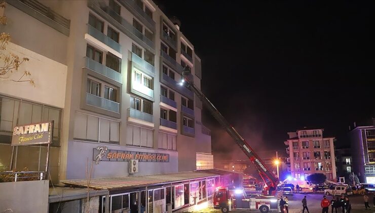 Denizli’de 7 katlı binada çıkan yangın kontrol altında