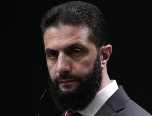 Suriye Cumhurbaşkanı Şara, ülkesine yönelik yaptırımların kaldırılması gerektiğini yineledi