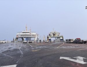 Çanakkale Boğazı sis nedeniyle transit gemi geçişlerine kapatıldı