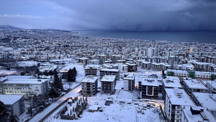 Yurdun çeşitli bölgelerinde kar yağışı etkisini sürdürüyor