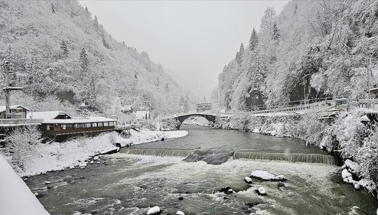 Meteorolojiden bazı iller için kuvvetli kar yağışı uyarısı