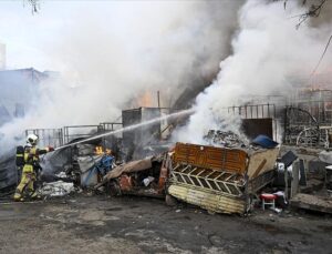 Ankara’da çöplükten binalara sıçrayan yangın kontrol altına alındı