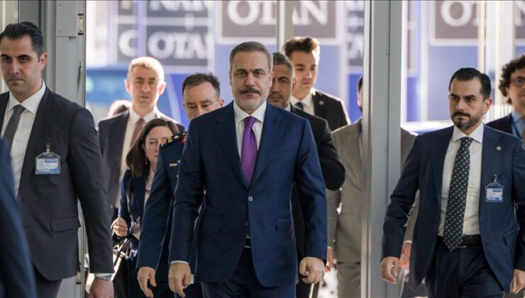 NATO Dışişleri Bakanları Toplantısı ikinci gününde devam ediyor