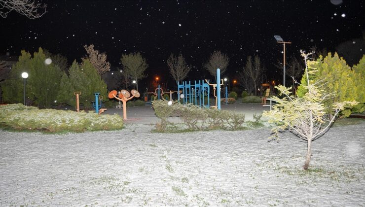 Ankara’nın yüksek kesimlerinde kar etkili oldu