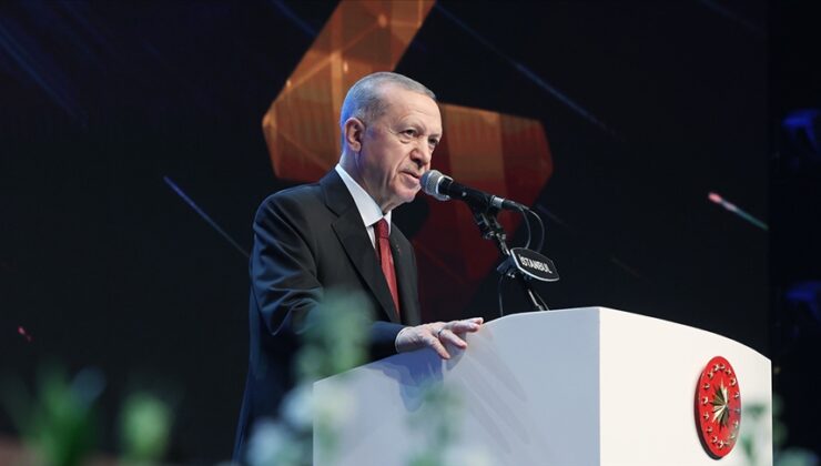 Cumhurbaşkanı Erdoğan: Kaçak göçle ve göçmen kaçakçılarıyla mücadeleyi ihmal etmiyoruz