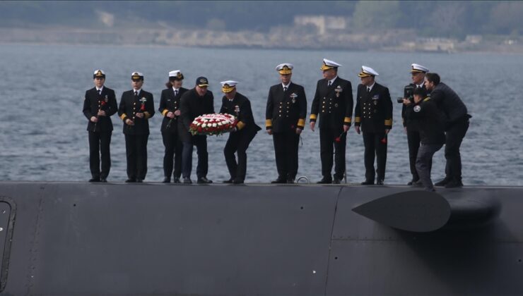 Çanakkale Boğazı’nda batan “Dumlupınar” ve “Atılay” denizaltılarında şehit olan denizciler anıldı