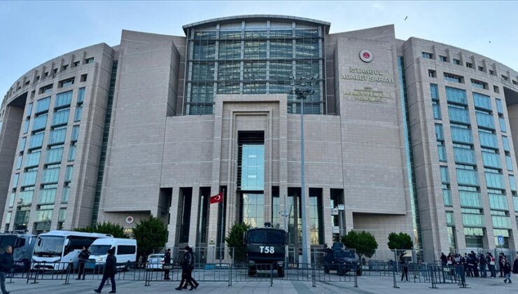 İBB’ye yönelik yolsuzluk soruşturmasında gözaltına alınan şüpheliler adliyede