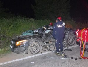 Bursa’da cip ile otomobilin çarpıştığı kazada 3 kişi öldü, 1 kişi yaralandı
