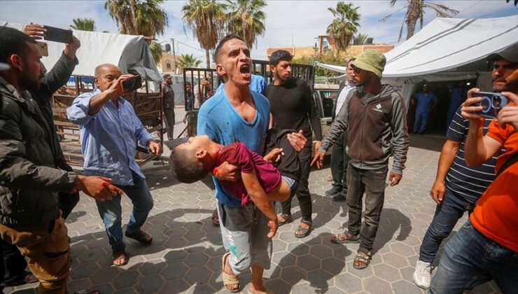 İsrail’in Gazze’ye düzenlediği saldırılarda 10 Filistinli hayatını kaybetti