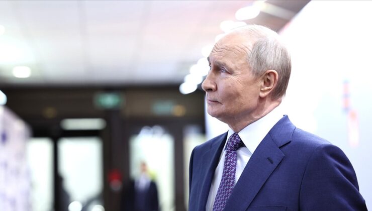 Putin’in 25 yıllık hikayesi Kremlin Sarayı’ndaki evinde çekilen belgeselle anlatıldı
