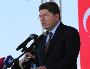 Bakan Tunç: Depreme ilişkin idari yargıda açılan davaların yaklaşık yüzde 75’i karara bağlandı