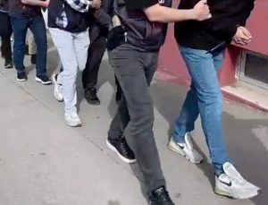 Borsa’da manipülasyon yaptıkları iddiasıyla gözaltına alınan 12 şüpheli tutuklandı