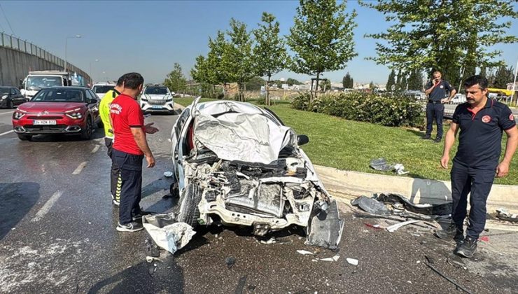 Tuzla’da zincirleme trafik kazasında 4 kişi yaralandı