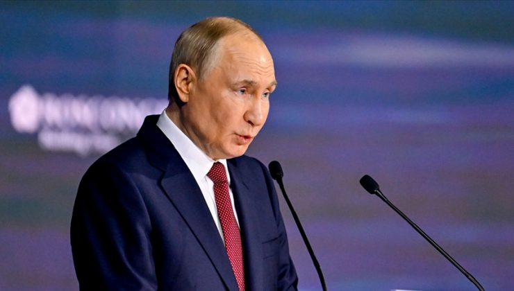 Rusya Devlet Başkanı Putin: Ukrayna ile üçüncü tur müzakereleri İstanbul’da yapmaya hazırız