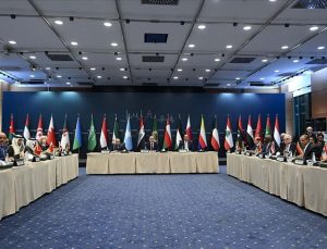 İstanbul’da toplanan Arap Birliği Dışişleri Bakanları İsrail’in saldırılarını kınayarak ateşkes çağrısında bulundu