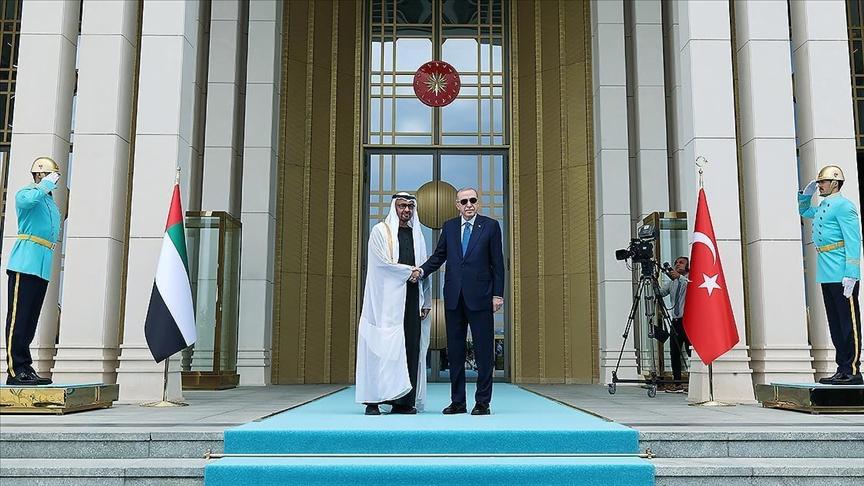Cumhurbaşkanı Erdoğan, BAE Devlet Başkanı Al Nahyan’ı resmi törenle karşıladı