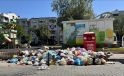 İzmir Karşıyaka’da temizlik araçları arızalanınca bazı noktalarda çöp yığınları oluştu
