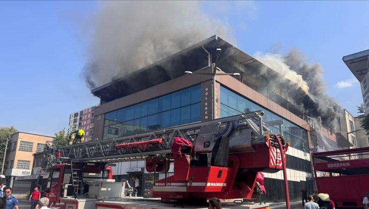 Bursa’da tekstil mağazasında çıkan yangın kontrol altına alındı