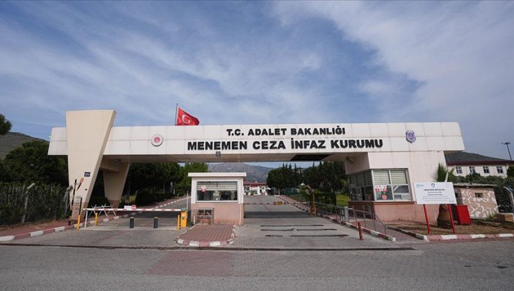İzmir Büyükşehir Belediyesine yönelik “yolsuzluk” soruşturmaları sonunda 2 iddianame hazırlandı