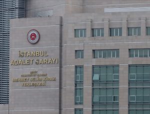 İBB’ye yönelik yolsuzluk soruşturmasında gözaltına alınan 17 zanlı adliyede