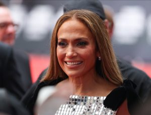 Jennifer Lopez, İstanbul konseri öncesi hayranlarına mesaj gönderdi