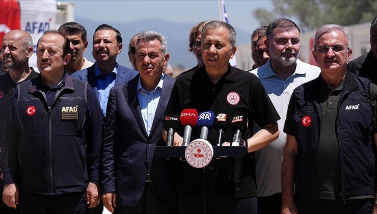 Bakan Yerlikaya, İzmir Ödemiş’te orman yangınından etkilenen mahalleleri ziyaret etti