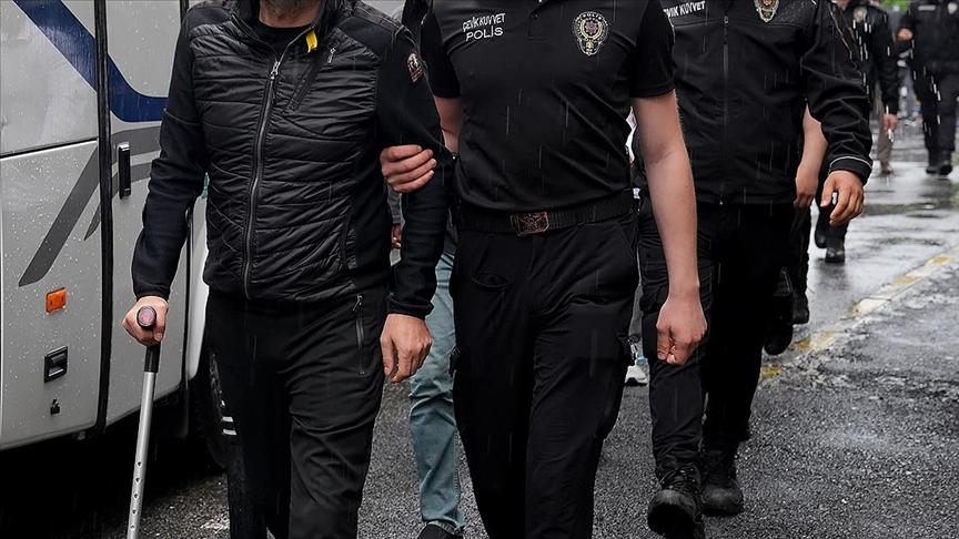 İBB’ye yönelik yolsuzluk soruşturmasında gözaltına alınan şüphelilerin emniyette ifade işlemleri başladı