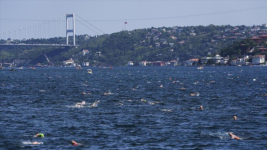 İstanbul Boğazı’ndaki yüzme yarışında Rus yüzücü kayboldu