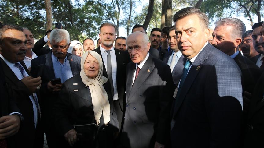 MHP Genel Başkanı Bahçeli, Ahlat’ta partililer ve vatandaşlarla buluştu