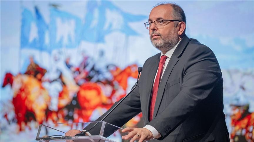 Prof. Dr. Erhan Afyoncu, Türkiye’deki doğum ve nüfus oranlarını değerlendirdi