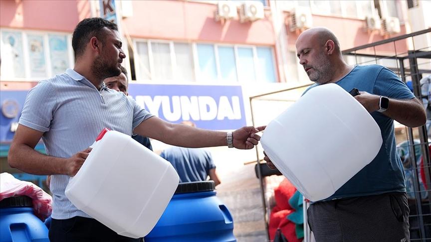 Su kesintilerinin uygulandığı İzmir’de bidon satışları arttı