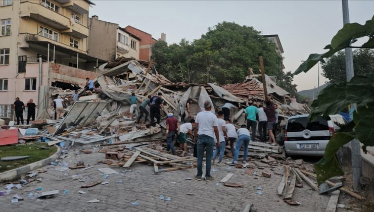 Balıkesir’de 6,1 büyüklüğünde deprem