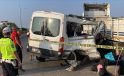 Mersin’de öğrencileri taşıyan minibüs tıra çarptı, 1’i çocuk 2 kişi hayatını kaybetti, 10 kişi yaralandı